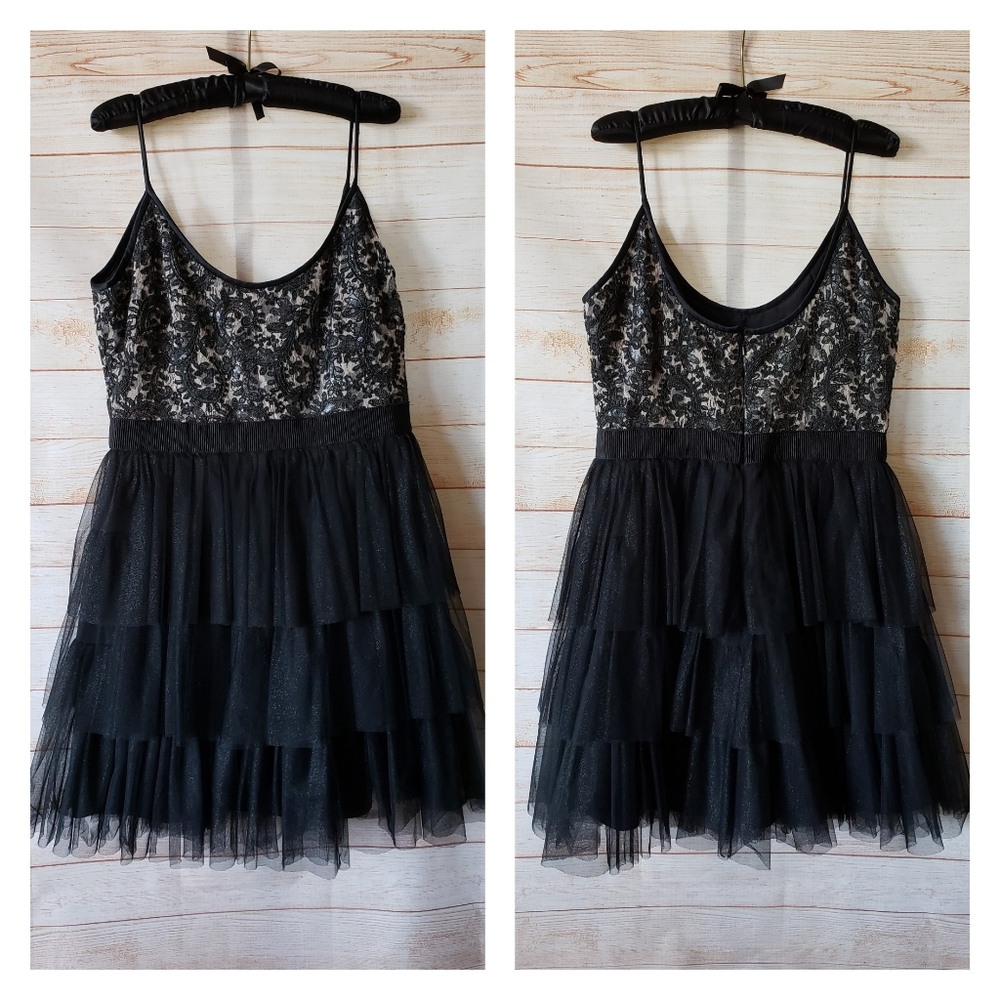 Badgley Mischka Lace Tiered Skirt Strappy Dress